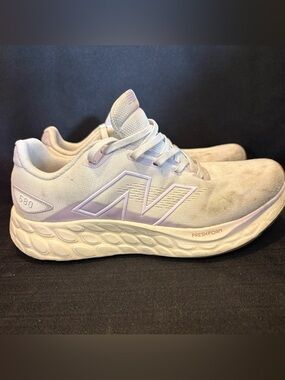 New Balance Fresh Foam 680 v8 White Purple Women 10/Men 8.5 W680ST8 Running Shoe